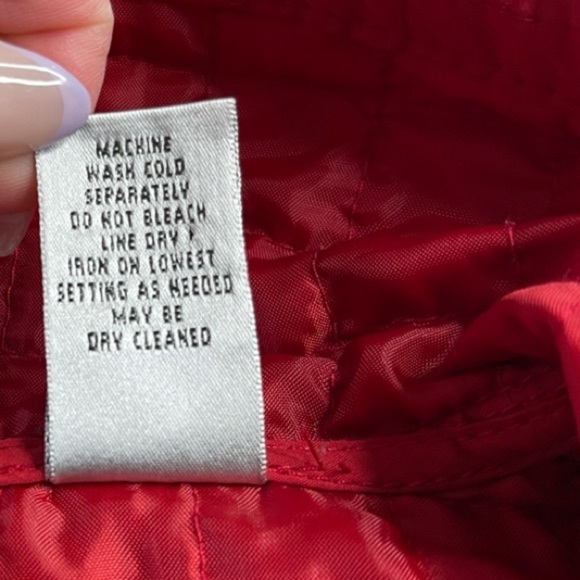 Chico's Red Quilted Zip Up Pocket Vest - Size 1 / Medium / 8 - Picture 8 of 12